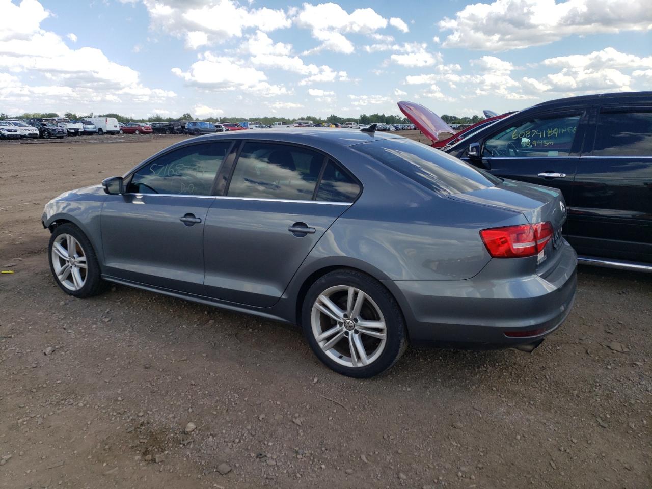 3VWD17AJ3FM201909 2015 VOLKSWAGEN JETTA - Image 2