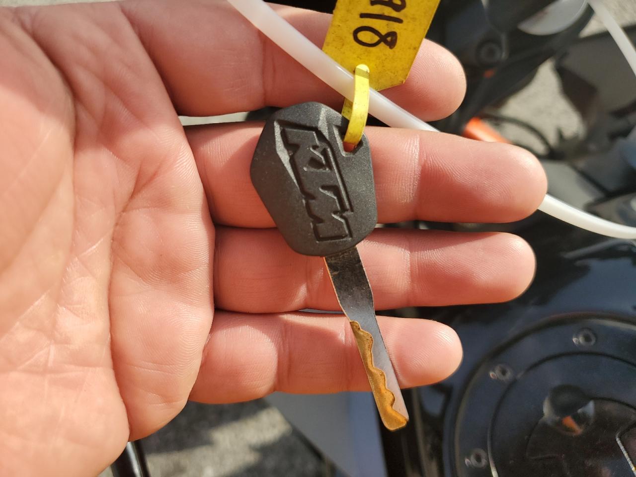 2021 Ktm 390 Duke VIN: MD2JPJ408MC256918 Lot: 57561094