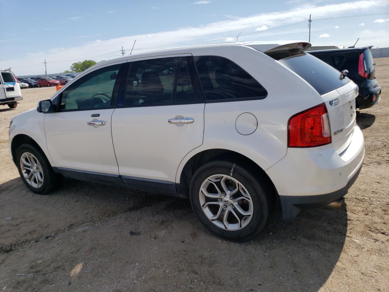 2011 Ford Edge - Image 2