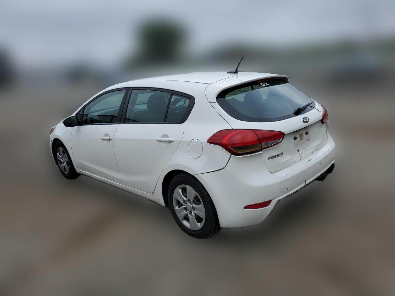 2018 Kia Forte - Image 2