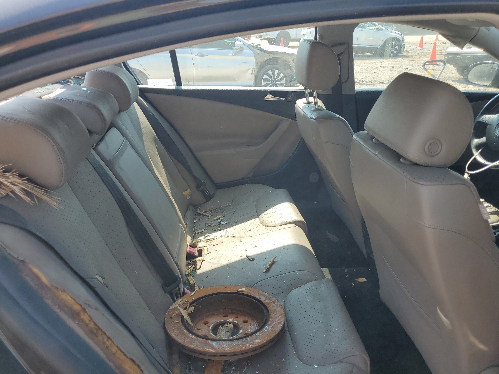 WVWEK73C86P153286 2006 Volkswagen Passat 2.0T Luxury