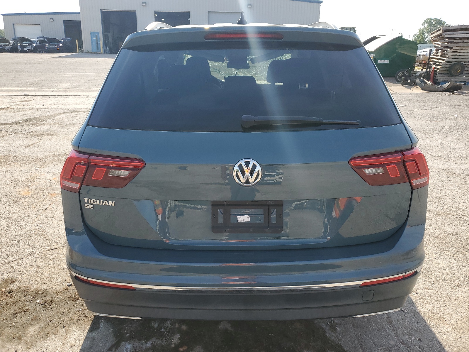 3VV3B7AX7LM007347 2020 Volkswagen Tiguan Se