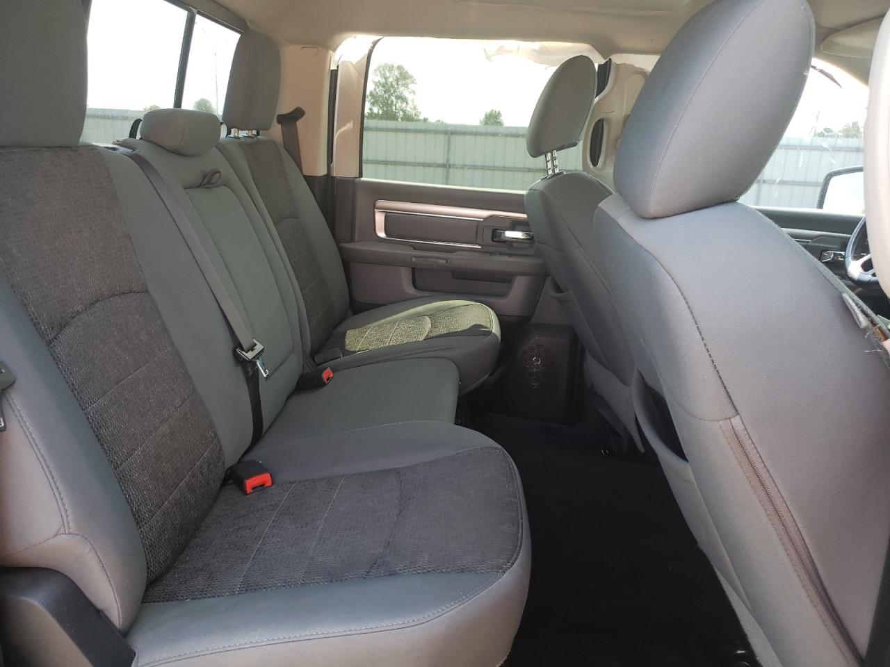 2016 Ram 1500 Slt VIN: 3C6RR6LT3GG318181 Lot: 61018474