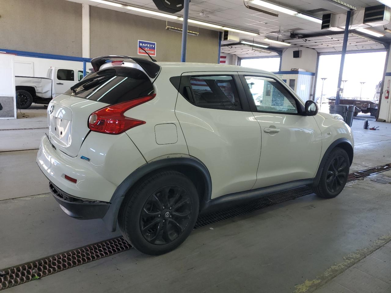 2014 Nissan Juke S VIN: JN8AF5MRXET359083 Lot: 60170744