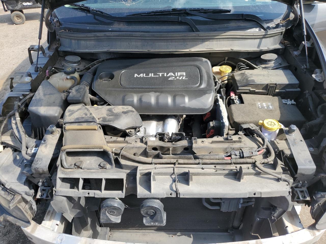 2015 Jeep Cherokee Latitude VIN: 1C4PJLCB9FW694302 Lot: 59913554