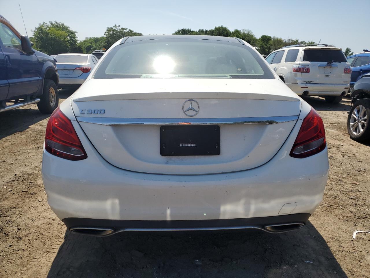 WDDWF4JB1JR323511 2018 Mercedes-Benz C 300