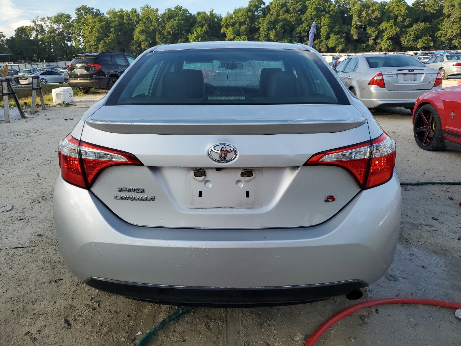 2015 Toyota Corolla L vin: 5YFBURHE5FP332404