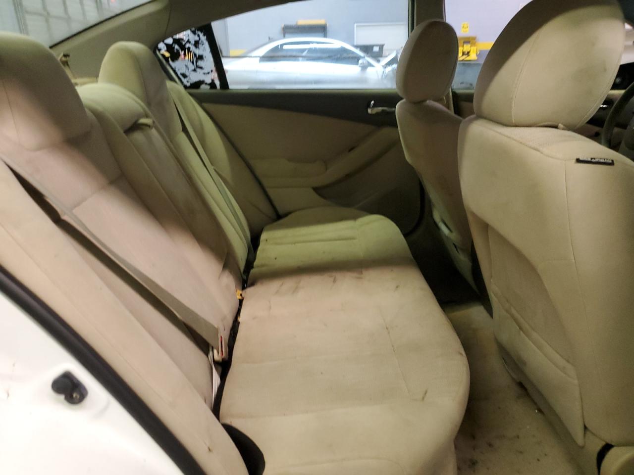 2012 Nissan Altima - Image 10