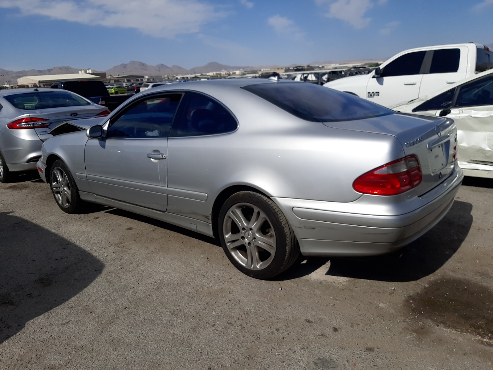 WDBLJ65G01F170133 2001 Mercedes-Benz Clk 320