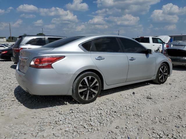 Sedans NISSAN ALTIMA 2015 Srebrny