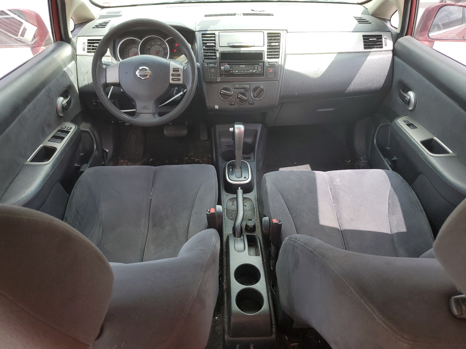 3N1BC11E88L424687 2008 Nissan Versa S