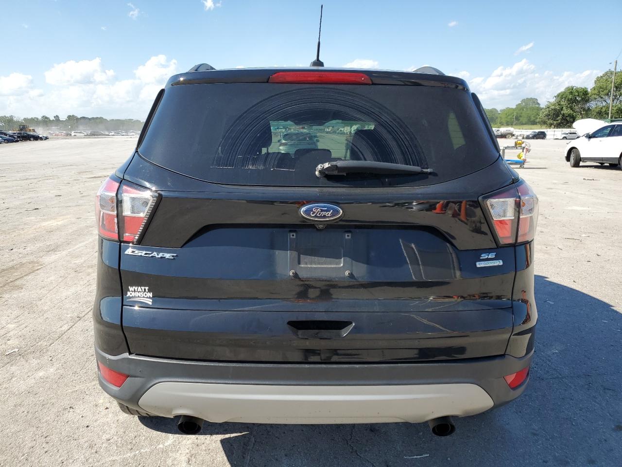 1FMCU0GD1JUC46930 2018 Ford Escape Se