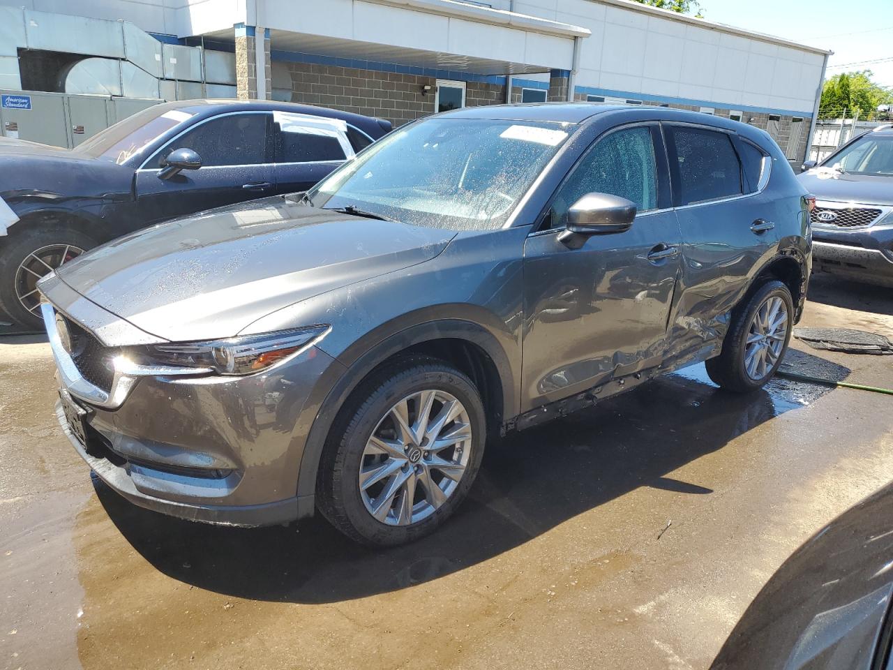 2020 Mazda Cx-5 Grand Touring for Sale in New Britain, CT - Side