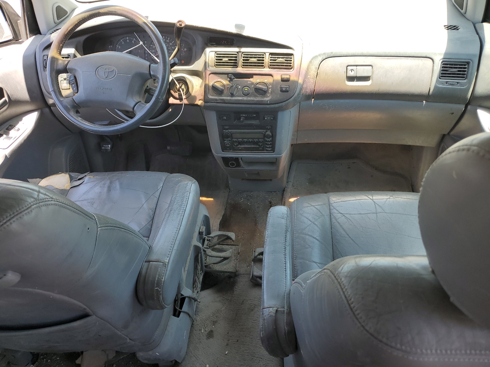 4T3ZF13C2YU187492 2000 Toyota Sienna Le