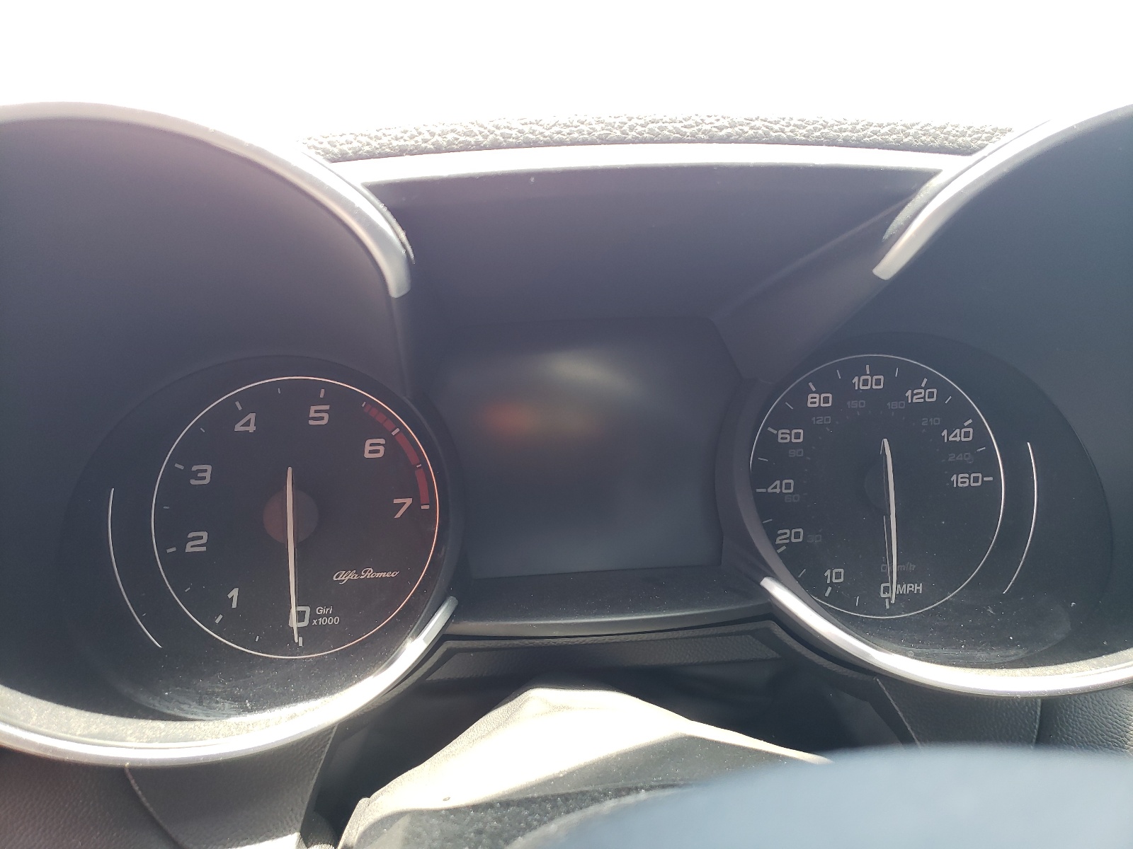 ZARFAEBNXJ7566503 2018 Alfa Romeo Giulia