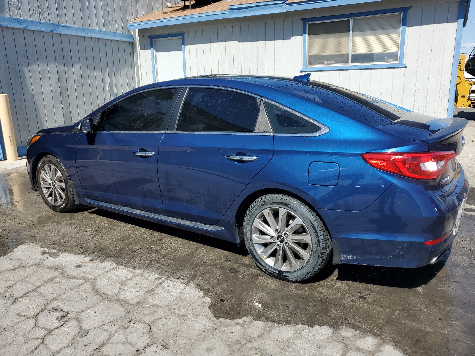 2017 Hyundai Sonata Sport vin: 5NPE34AF8HH555025