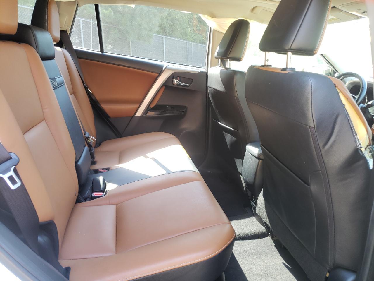 2017 Toyota Rav4 Hv Limited VIN: JTMDJREV4HD078888 Lot: 59050464