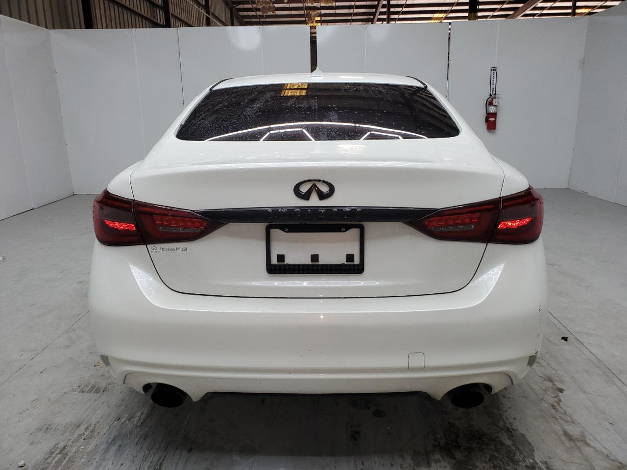 2018 Infiniti Q50 Luxe VIN: JN1EV7AP7JM351500 Lot: 59855954