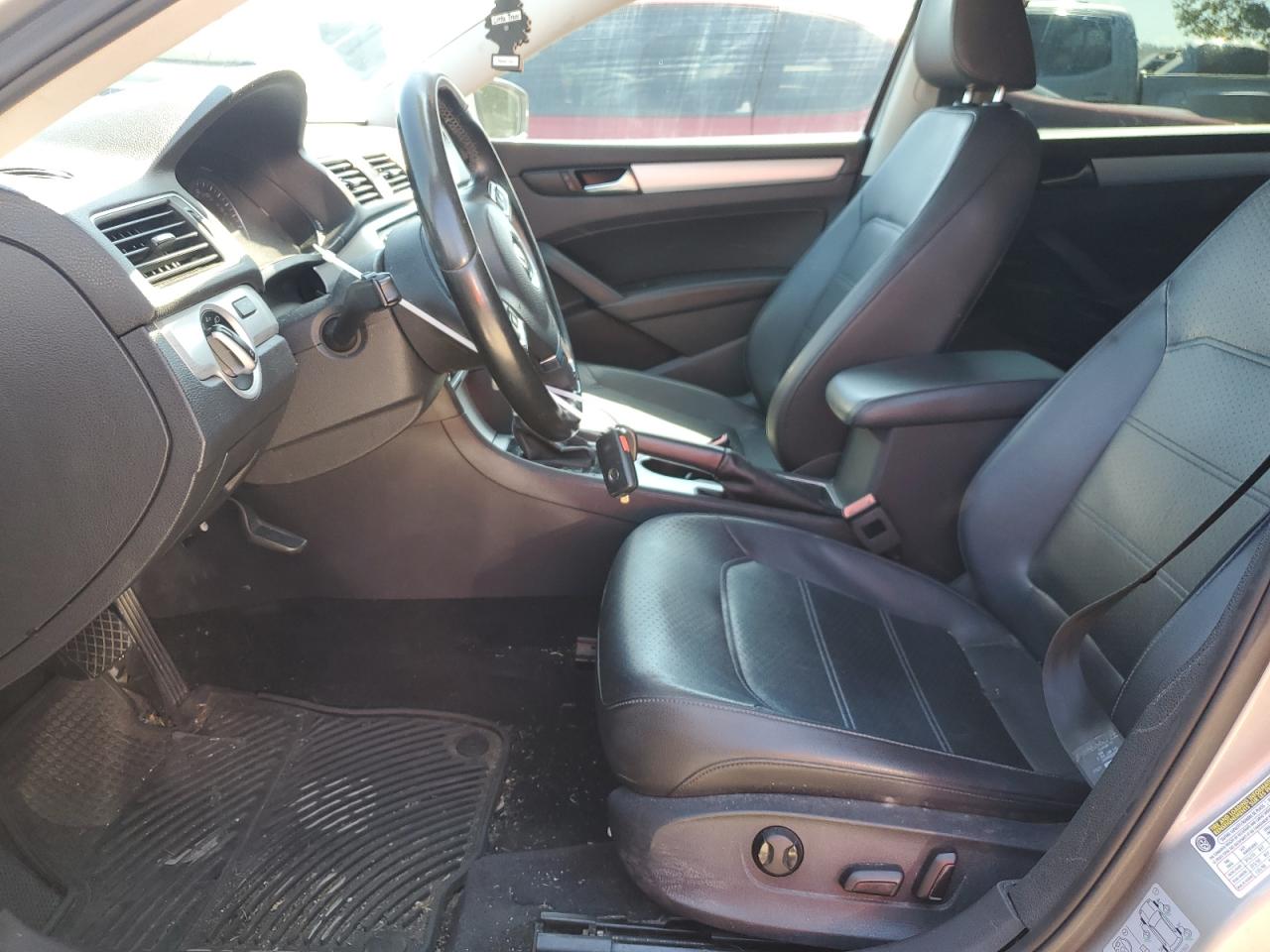 2013 Volkswagen Passat Se VIN: 1VWBP7A39DC090952 Lot: 58858004