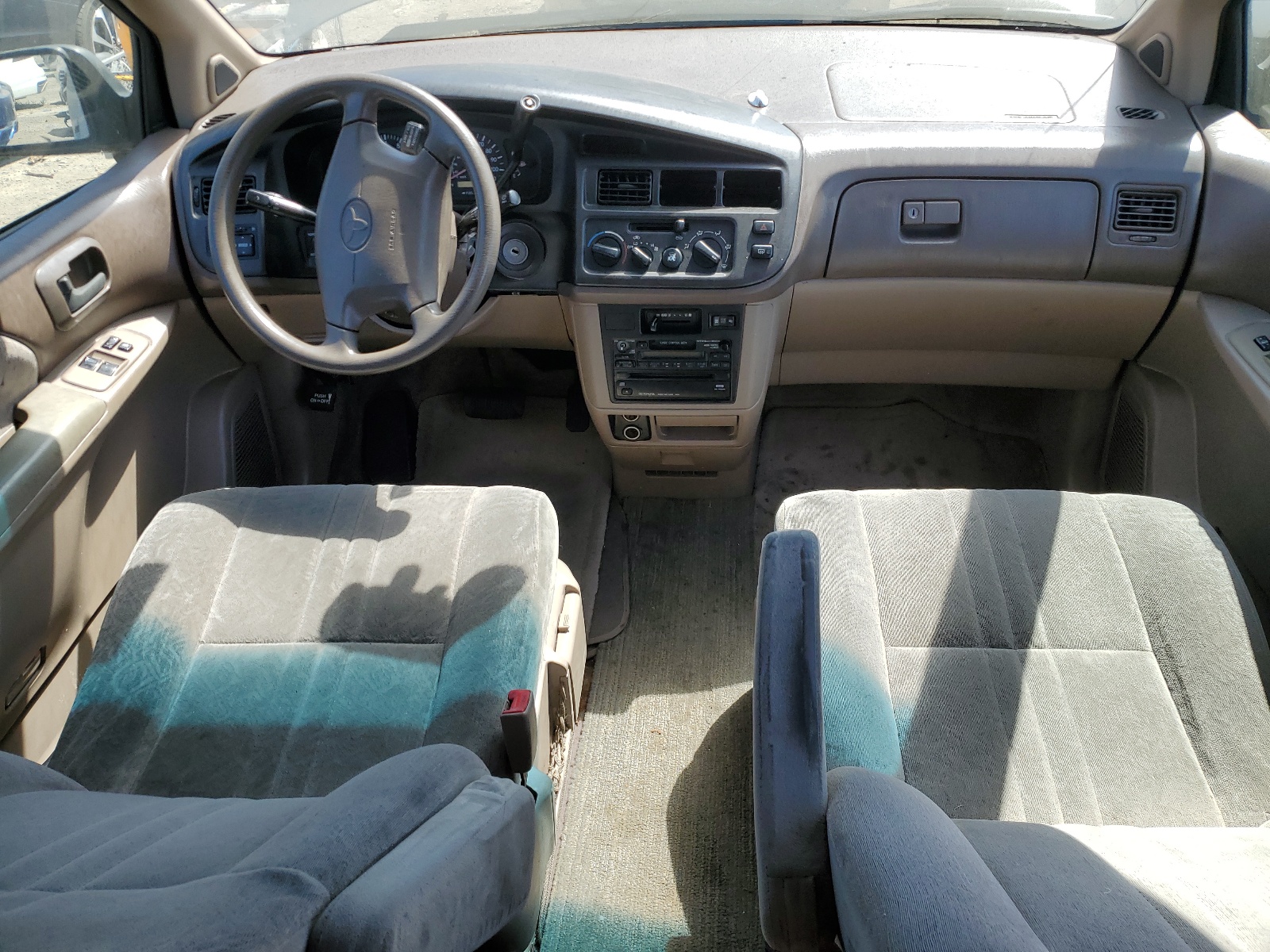 4T3ZF13C7WU065482 1998 Toyota Sienna Le