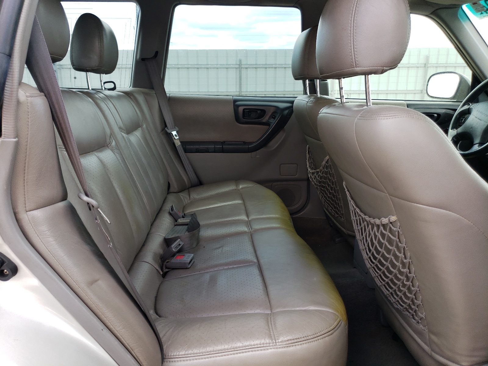 JF1SF6550YH726636 2000 Subaru Forester S