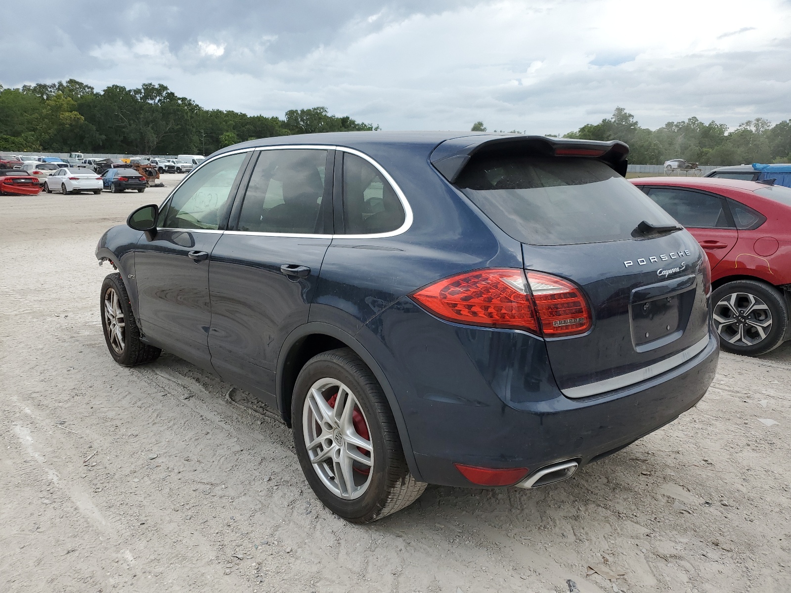 2012 Porsche Cayenne vin: WP1AA2A29CLA09827