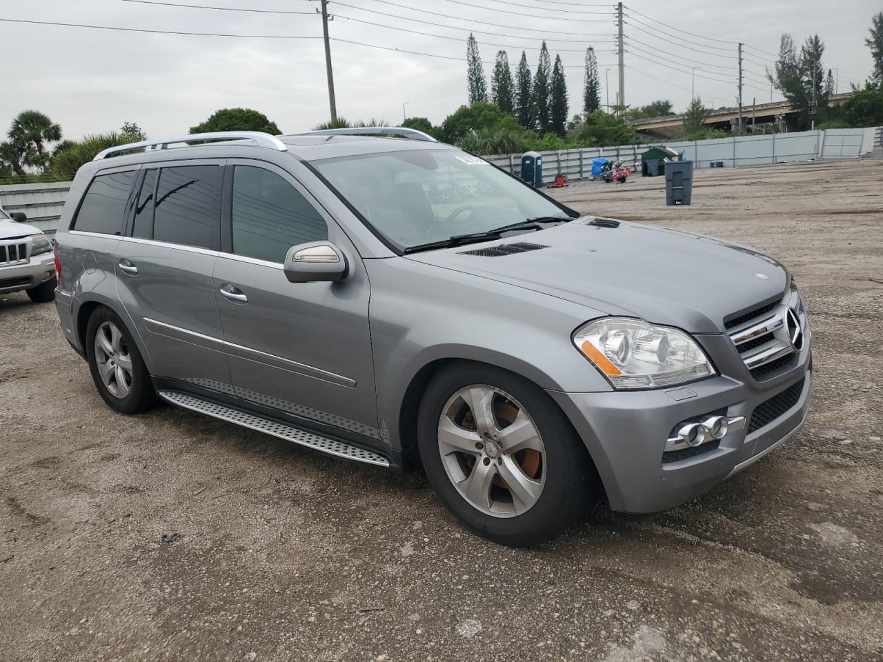 2010 Mercedes-Benz Gl 450 4Matic VIN: 4JGBF7BE1AA621554 Lot: 59218794
