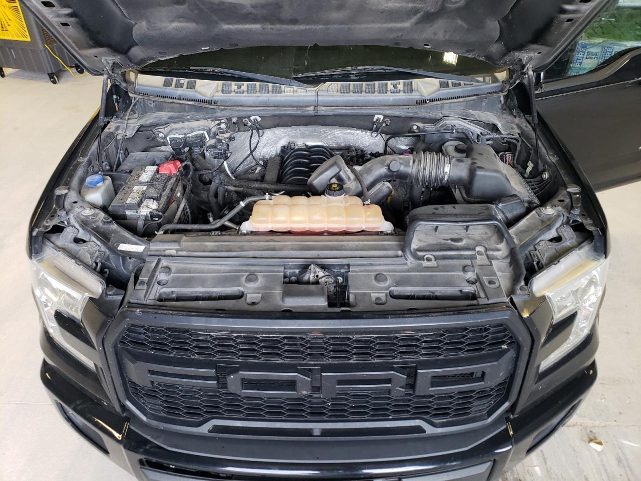2016 Ford F-150 - Image 12