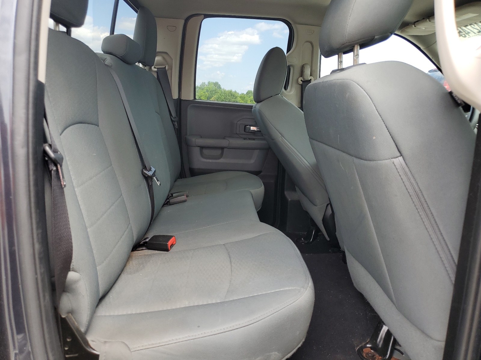 1C6RR6GG1FS569611 2015 Ram 1500 Slt