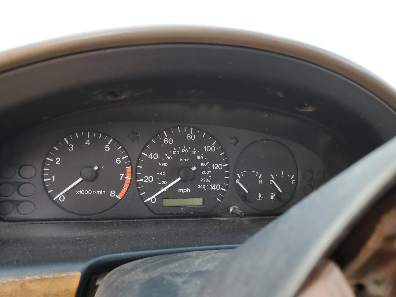 1999 Mazda 626 Es VIN: 1YVGF22C0X5835555 Lot: 57281104