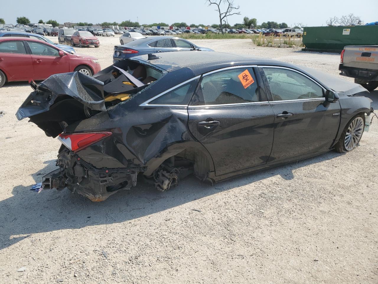 2019 Toyota Avalon - Image 3