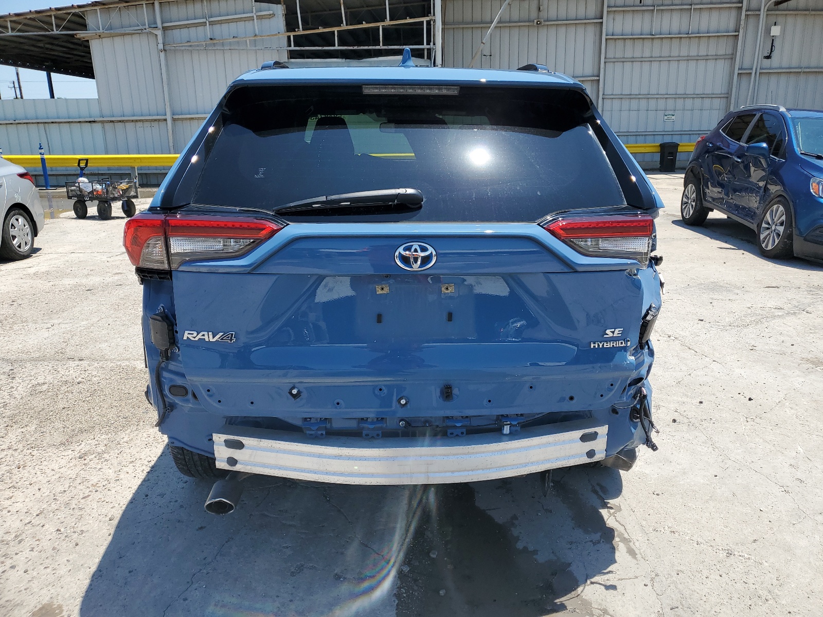 JTM16RFV9ND065021 2022 Toyota Rav4 Se