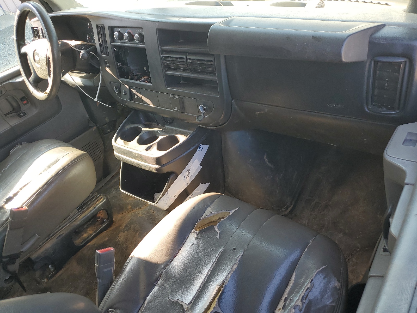 1GCWGFCFXF1235792 2015 Chevrolet Express G2500