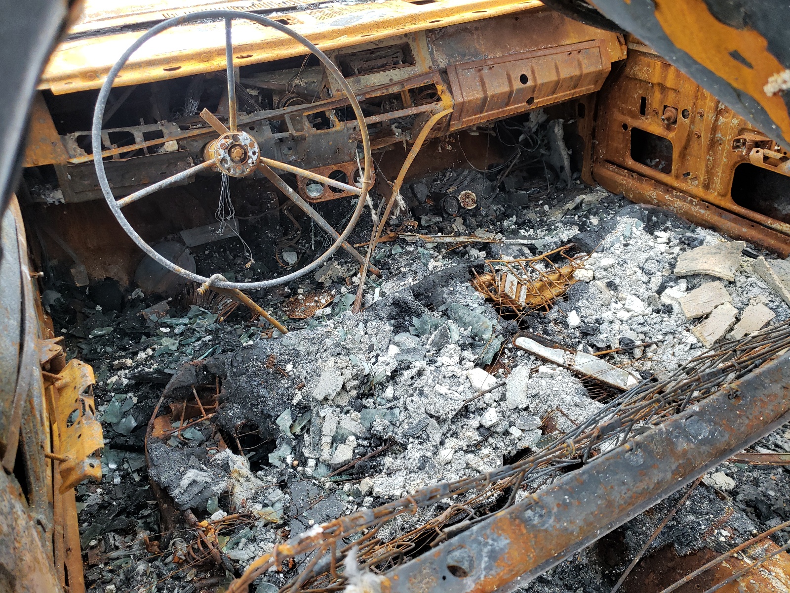 RH41F8G229506 1968 Pontiac 4Dr