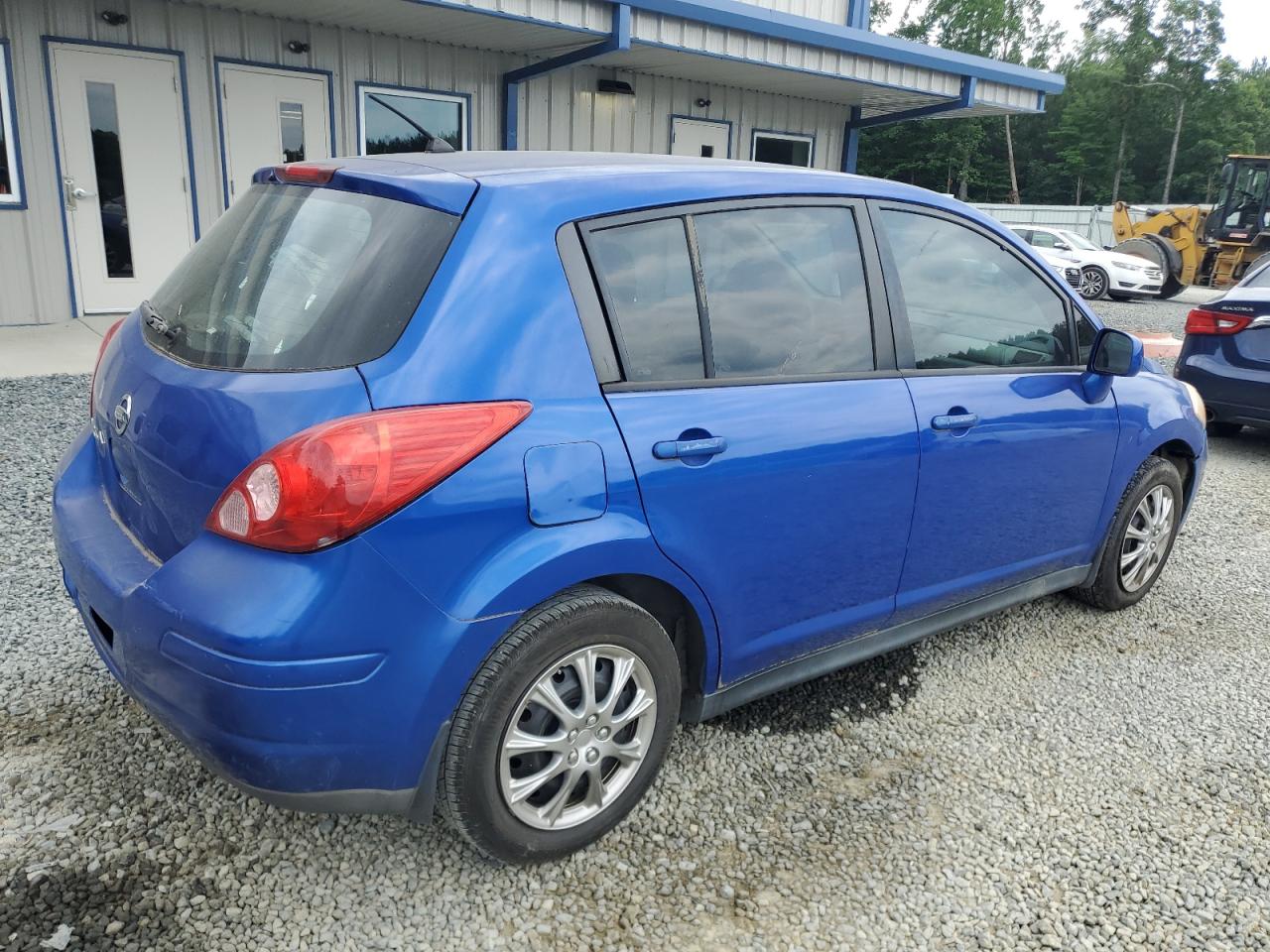 2009 Nissan Versa - Image 3