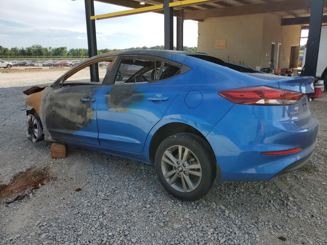 5NPD84LF0JH350427 2018 HYUNDAI ELANTRA - Image 2