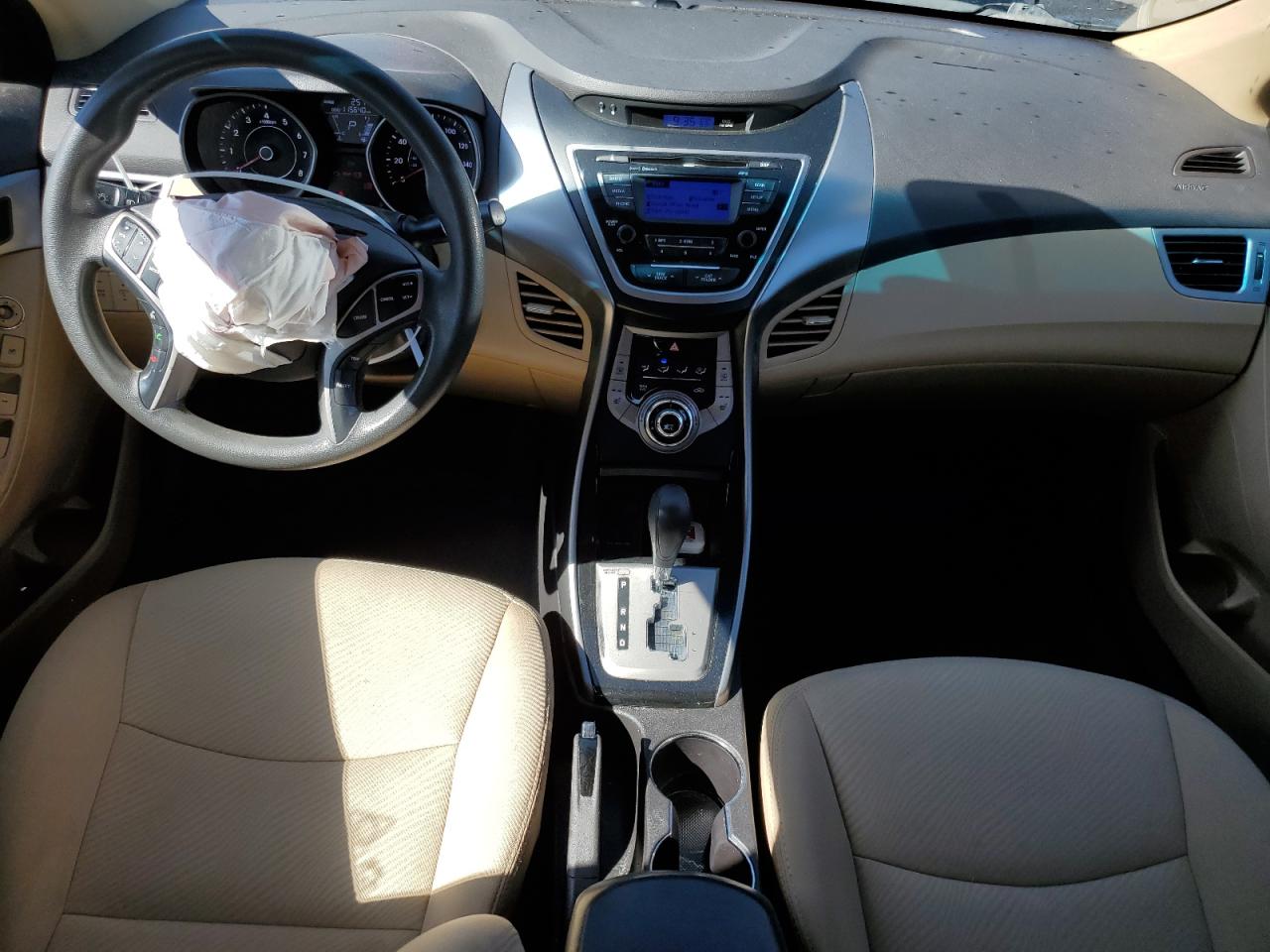 2013 Hyundai Elantra - Image 8