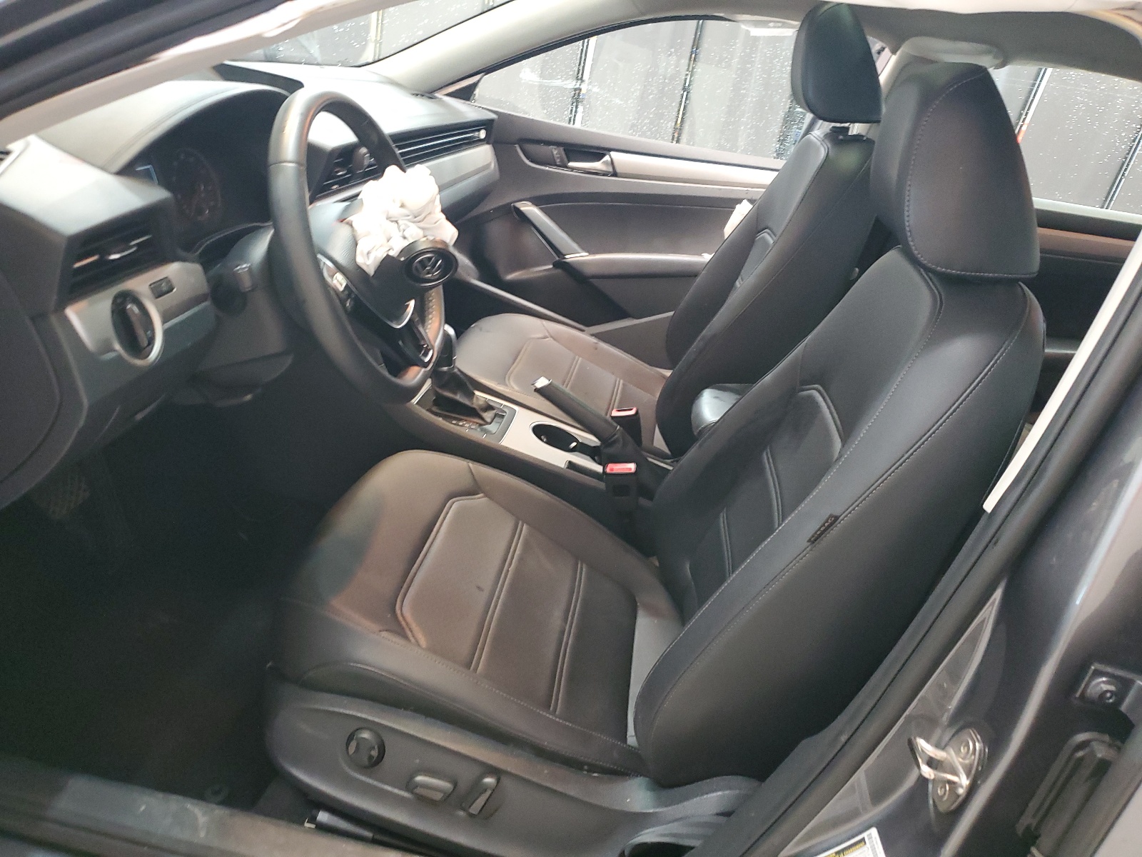 1VWSA7A33MC001796 2021 Volkswagen Passat Se