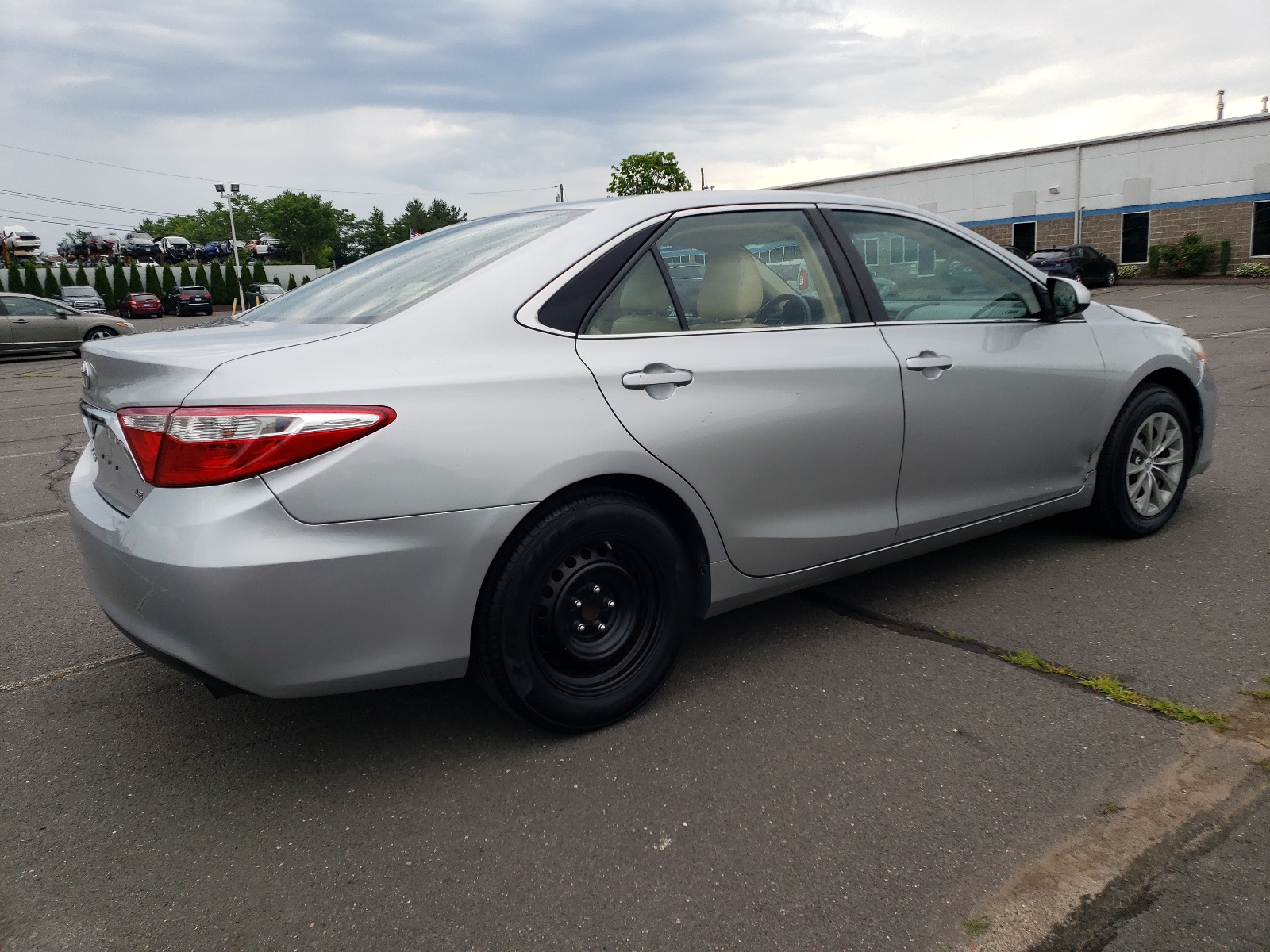 2017 Toyota Camry Le vin: 4T1BF1FKXHU401559