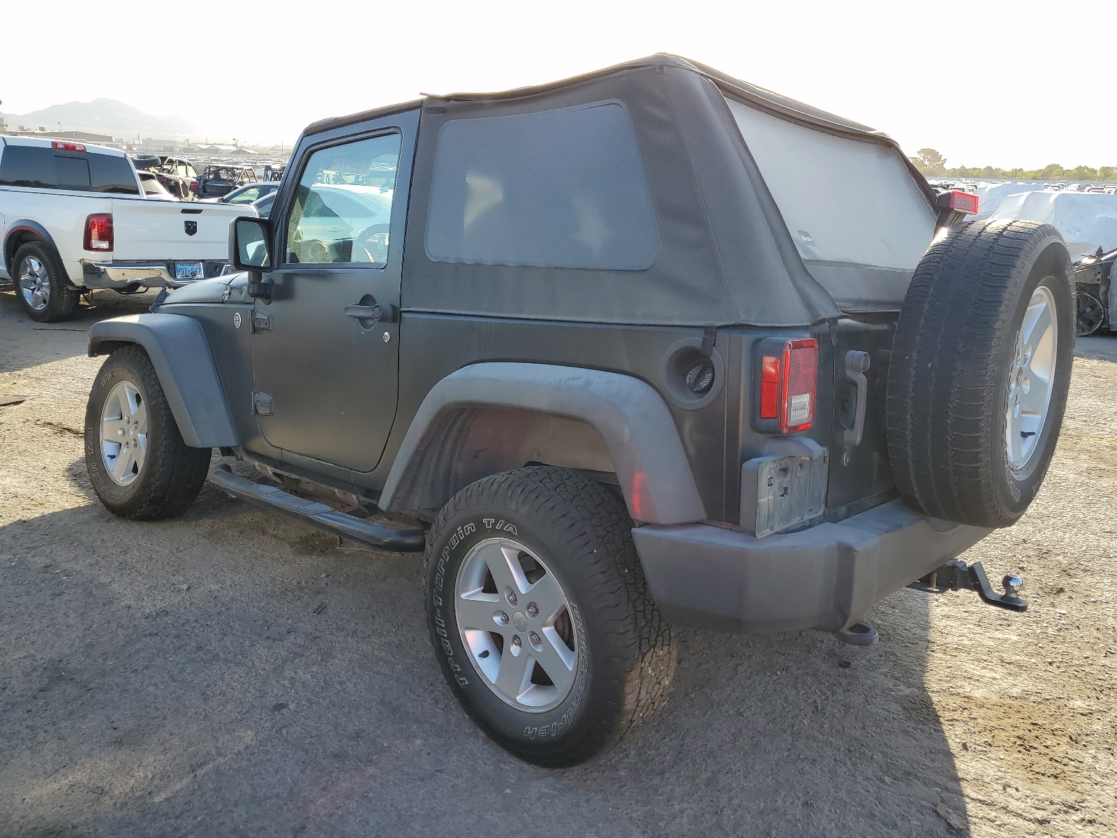 2014 Jeep Wrangler Sport vin: 1C4GJWAG1EL284318