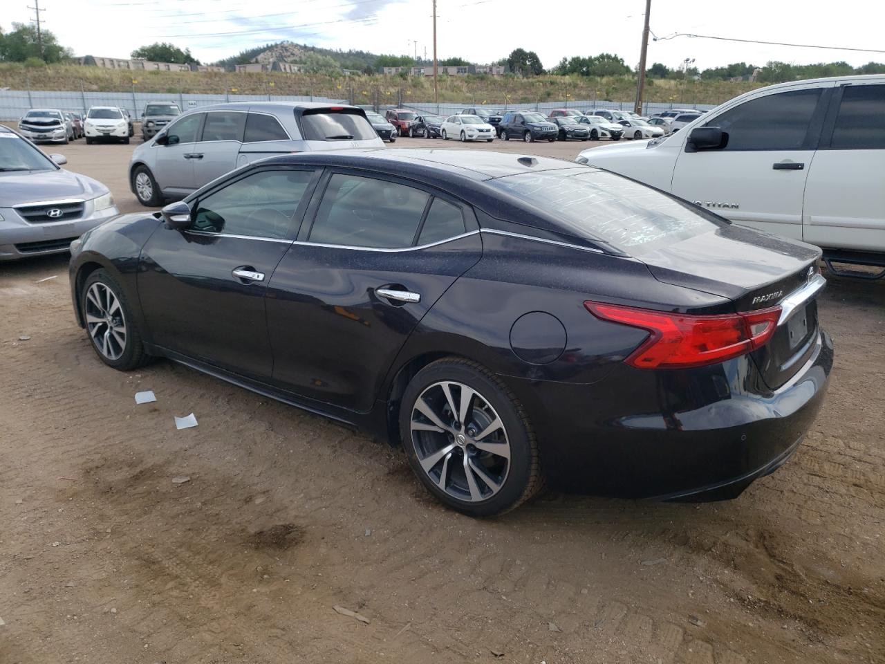 2016 Nissan Maxima - Image 2