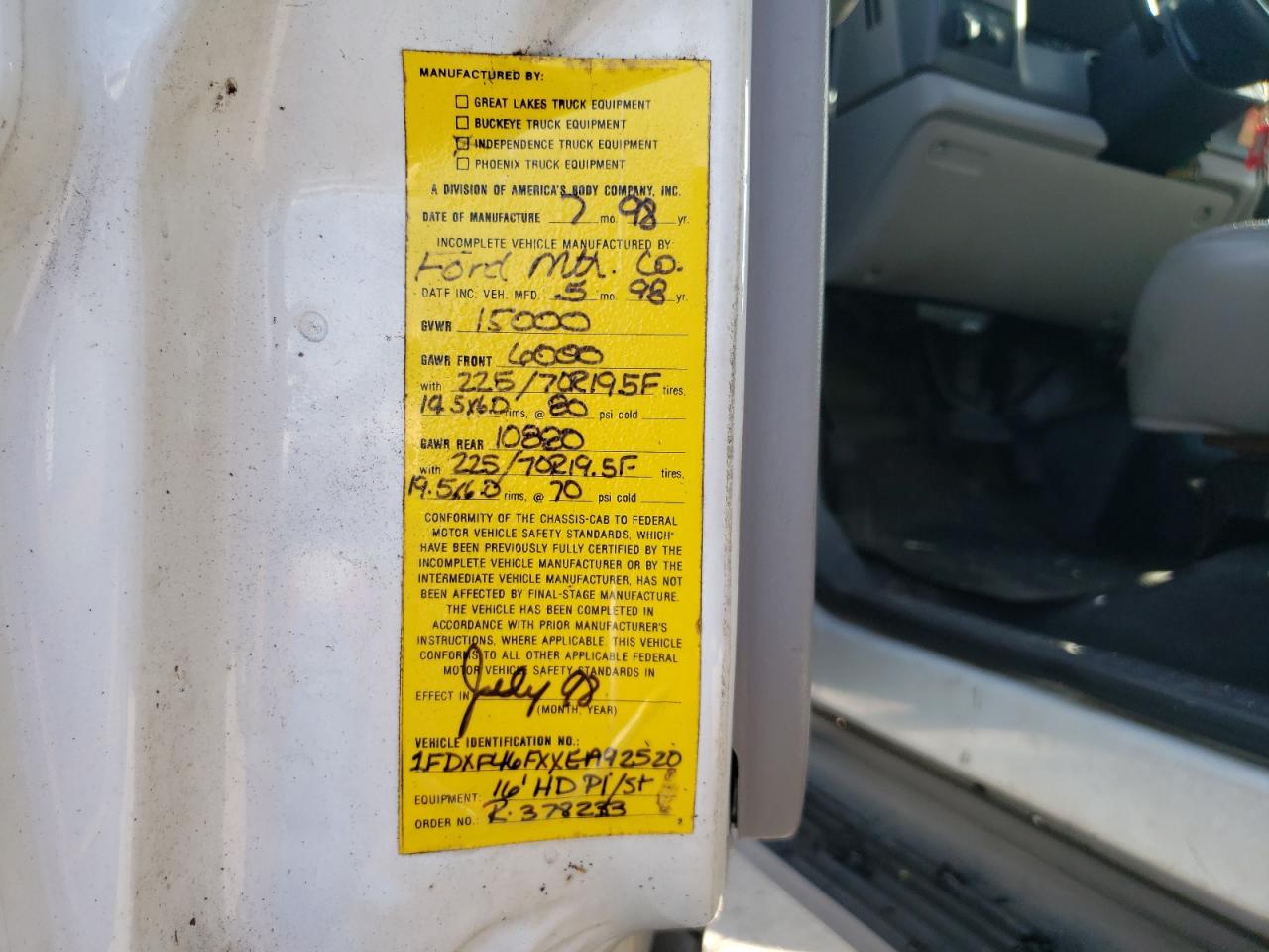 1999 Ford F450 Super Duty VIN: 1FDXF46FXXEA92520 Lot: 60041524