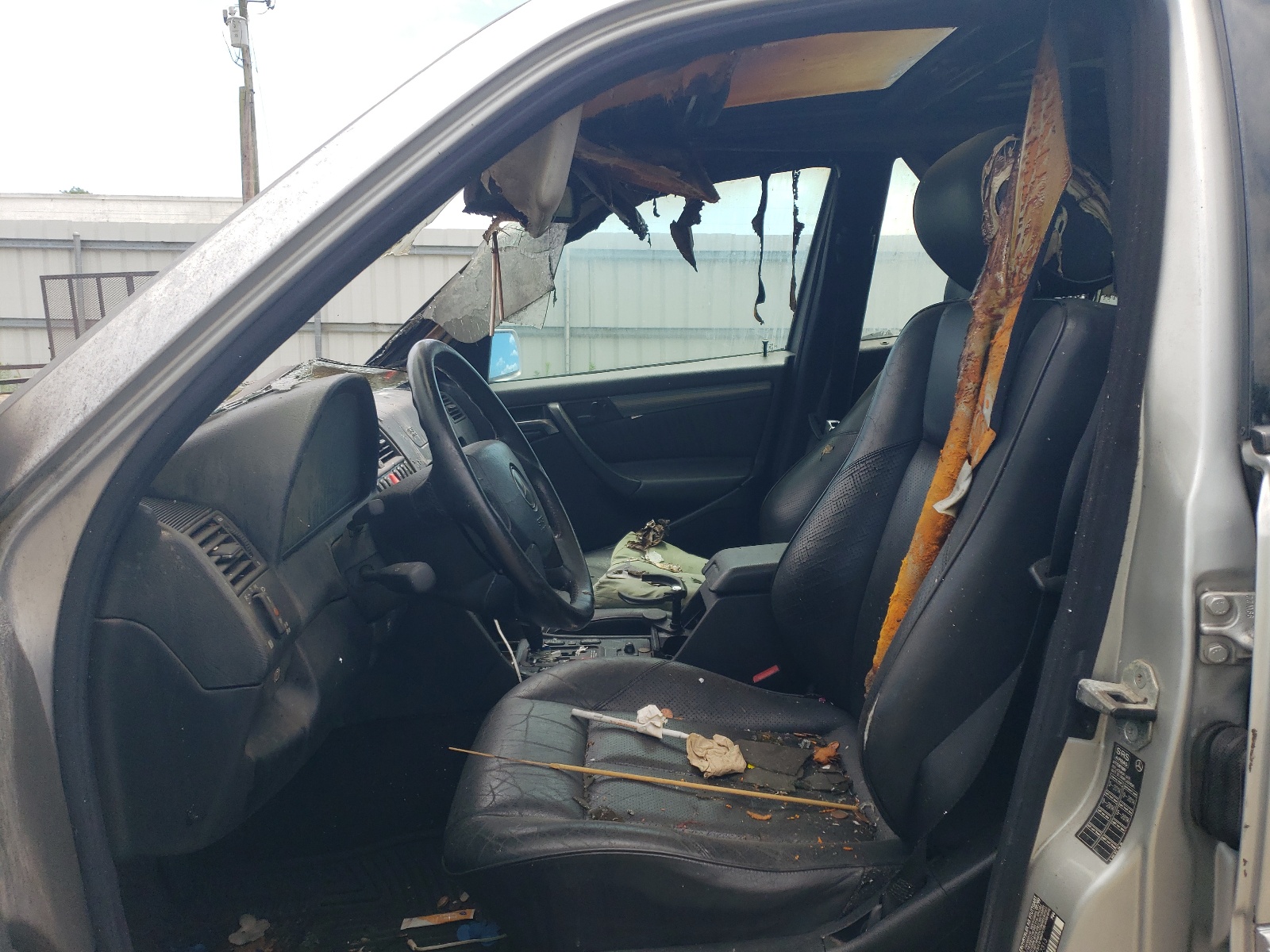 WDBHA24G3XA807313 1999 Mercedes-Benz C 230