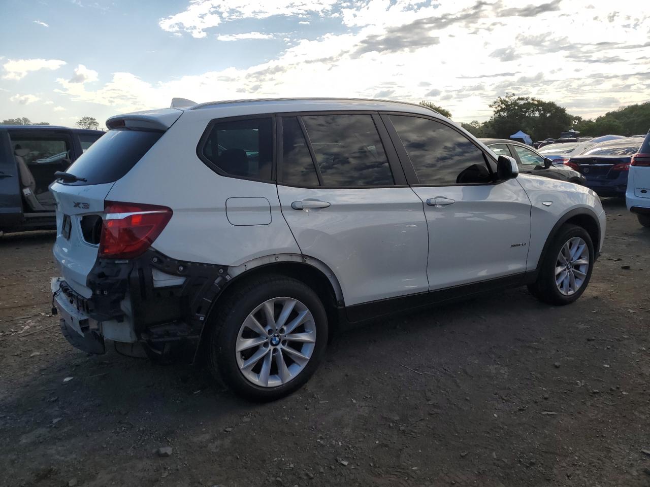 VIN 5UXWX9C37H0T24749 2017 BMW X3 no.3