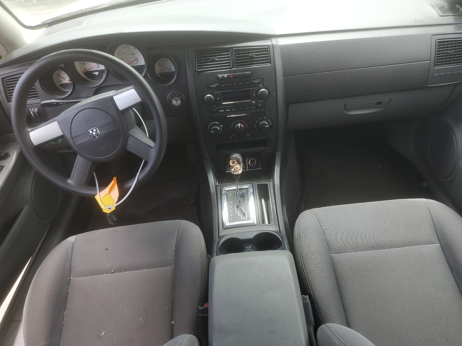 2D4FV48TX5H669688 2005 Dodge Magnum Se