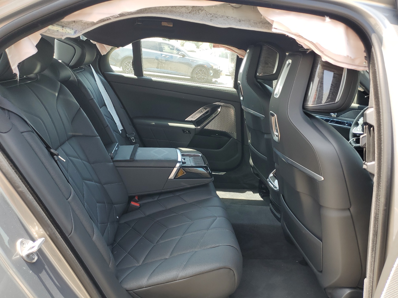 WBY53EJ08RCP97827 2024 BMW I7 xDrive60