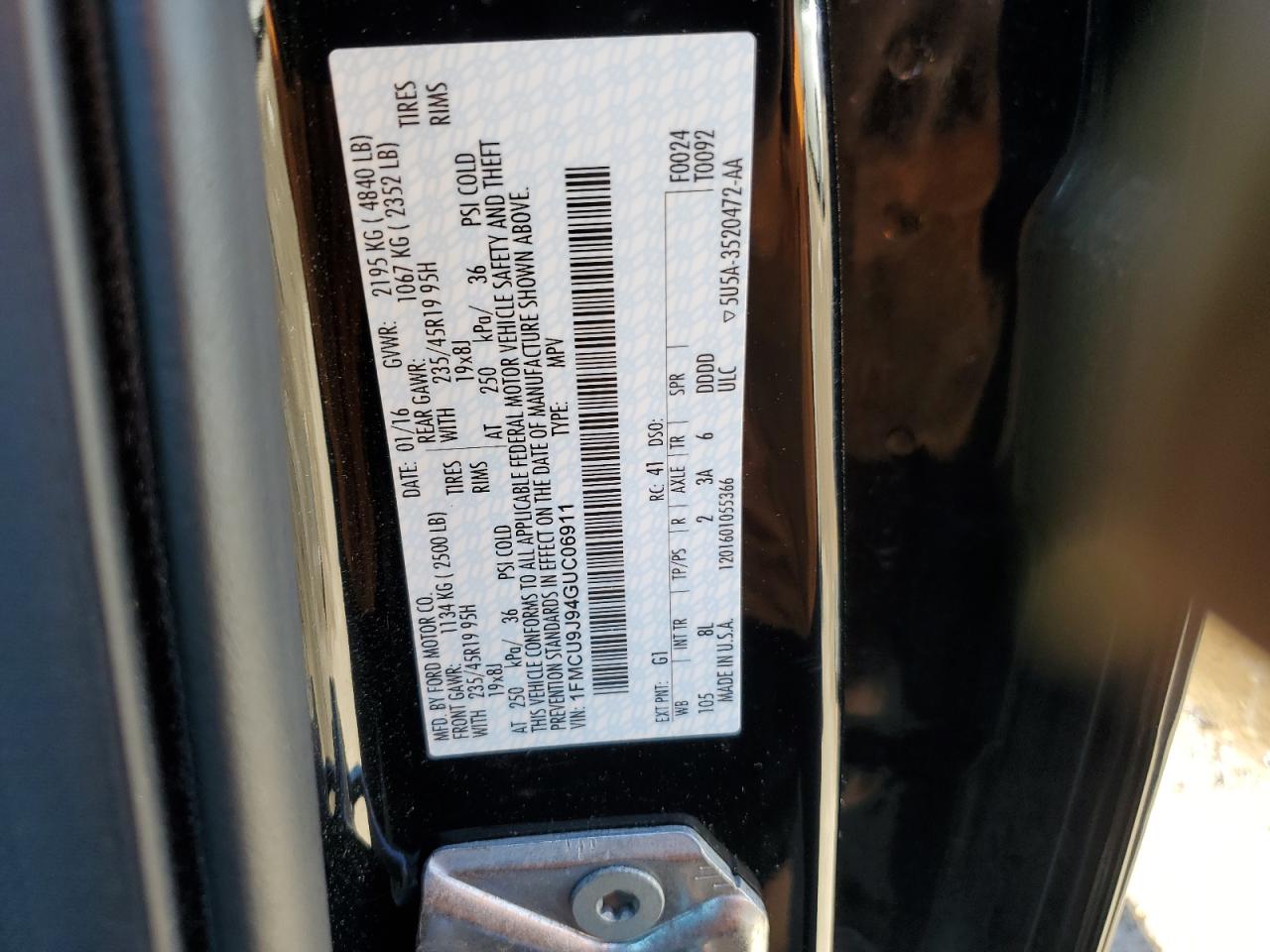 1FMCU9J94GUC06911 2016 Ford Escape Titanium