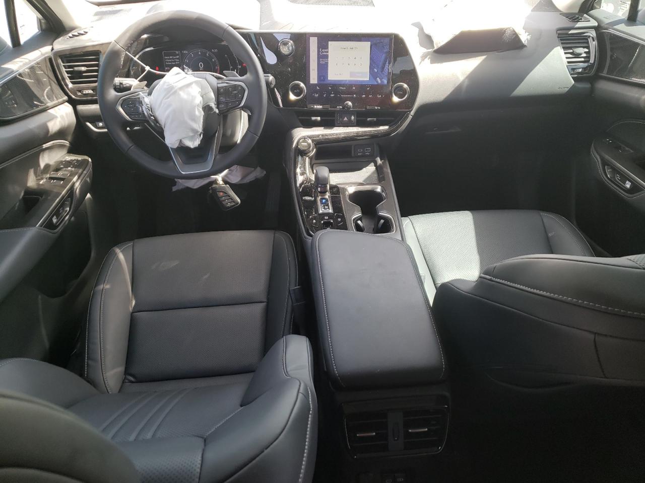 2024 Lexus NX - Image 8