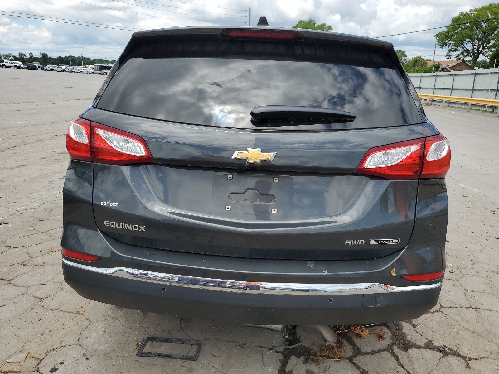 2GNAXVEV8J6287105 2018 Chevrolet Equinox Premier