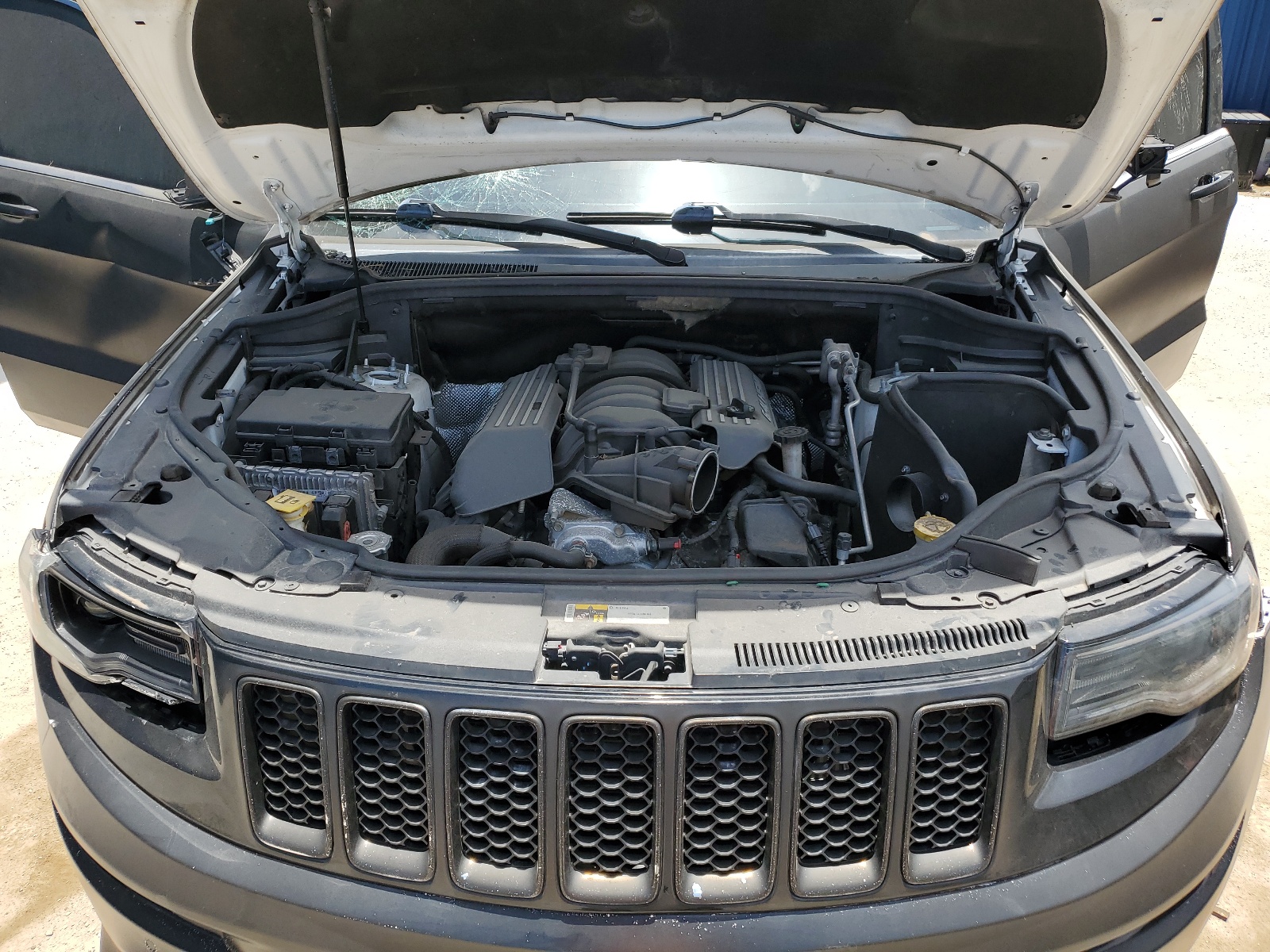 1C4RJFDJ6FC821038 2015 Jeep Grand Cherokee Srt-8